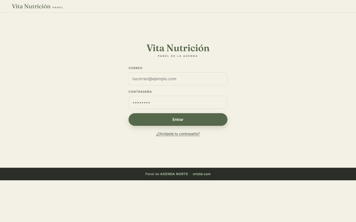 Pantalla de entrada al panel: pide correo y contraseña, con la opción de recuperarla por correo.