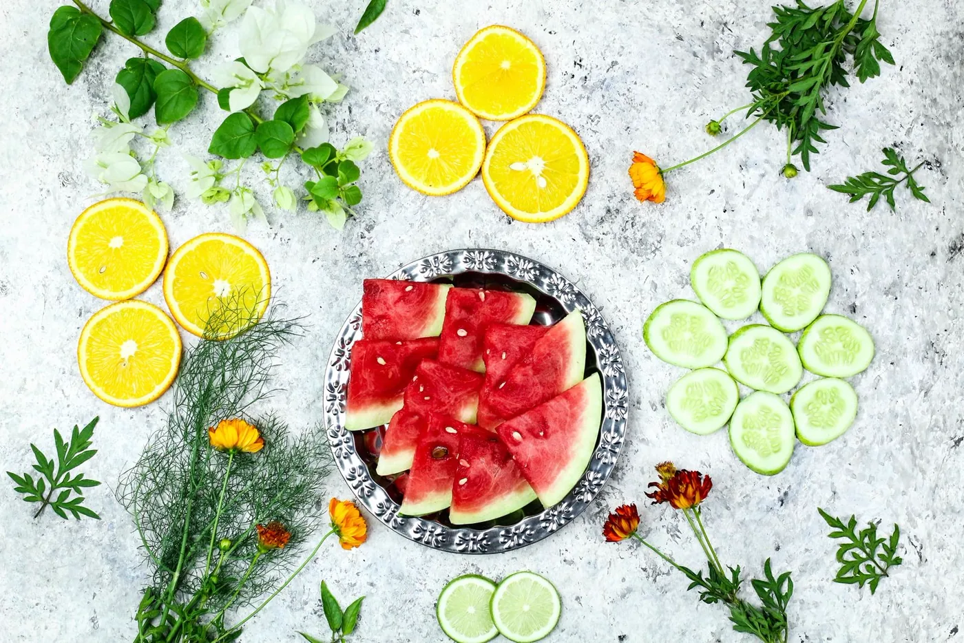 Ingredientes frescos para preparar un menú semanal en casa